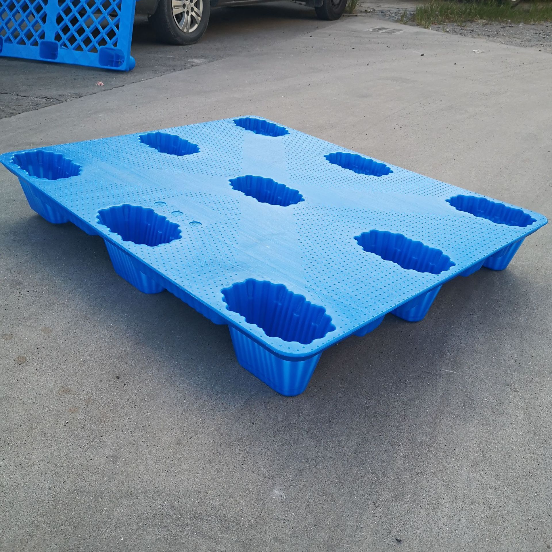 棗莊雙面吹塑托盤、聊城、東營、德州九腳吹塑托盤批發