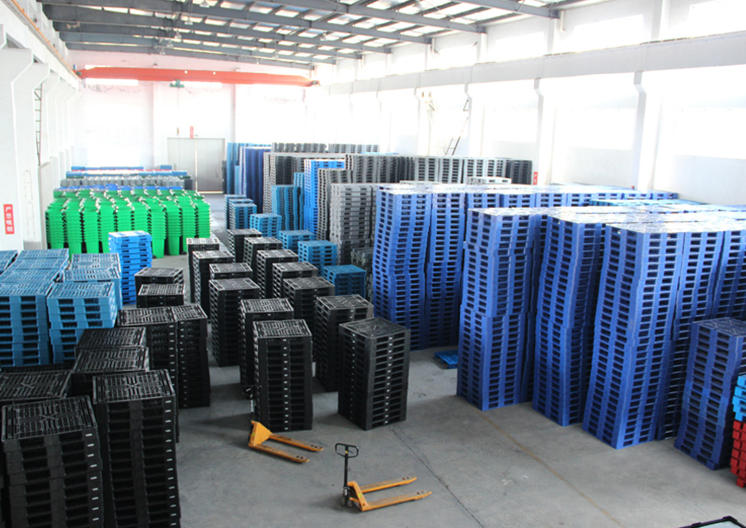 選擇專業(yè)的德州塑料托盤加工廠家有哪些優(yōu)點(diǎn)?