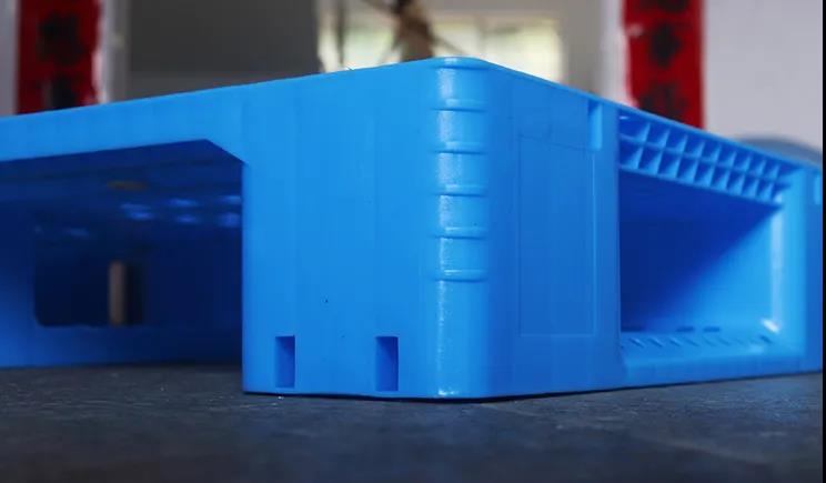 塑料托盤生產中輕微色差如何調控?