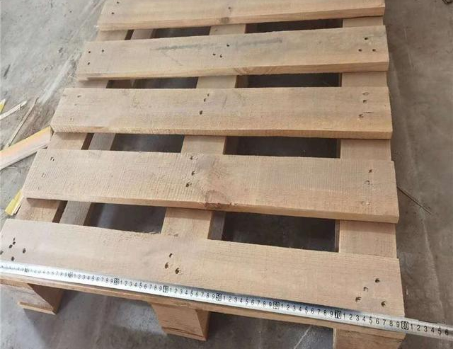 木托盤,塑料托盤,鋼托盤的優缺點優勢分別是什么?