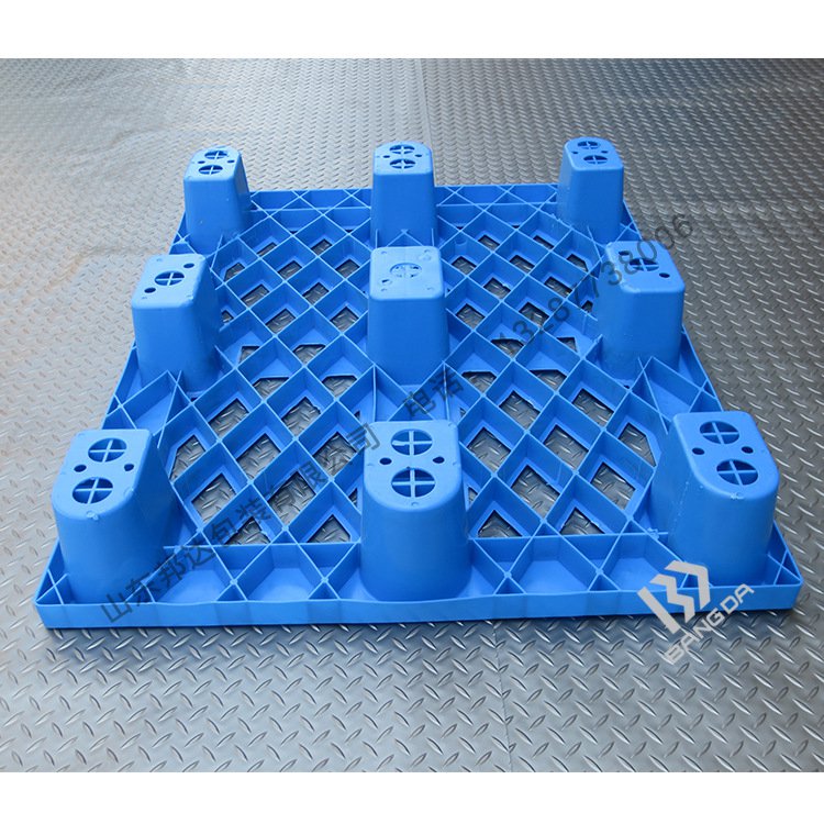 吹塑托盤和注塑托盤的規格和用途的不同之處