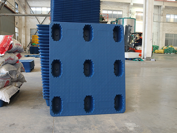 煙草行業物流倉儲中九腳塑料托盤如何滿足需求