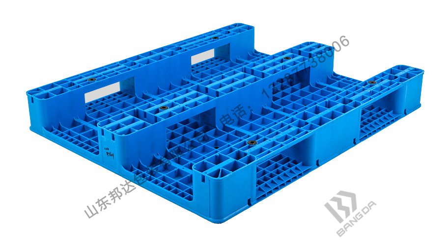 網格川字塑料托盤有哪些特點？網格川字塑料托盤使用普遍嗎？